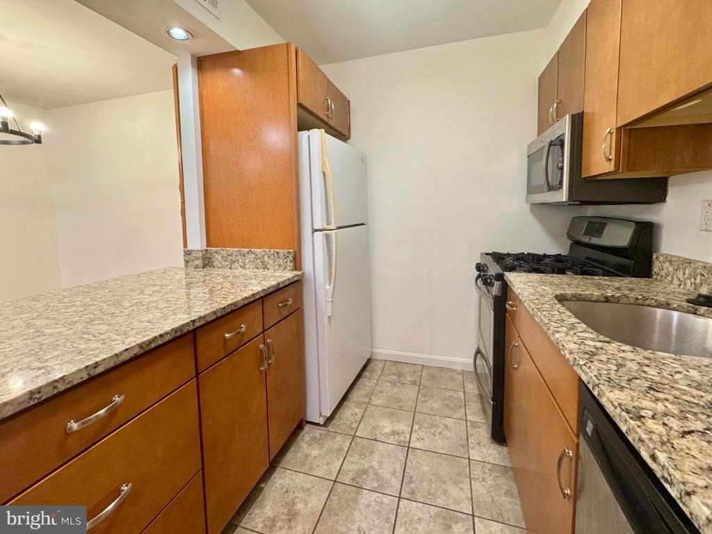 5932 Cove Landing Road - Photo 7