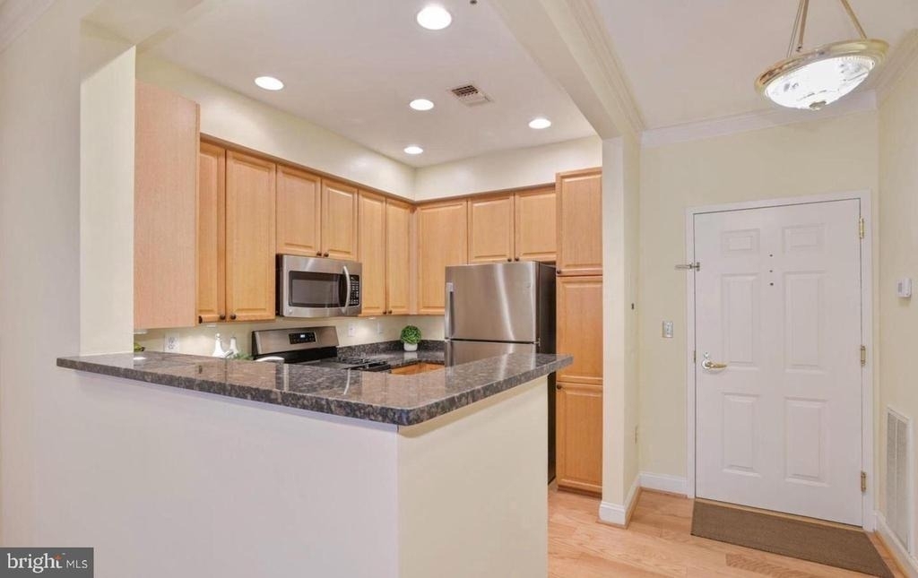 1860 Stratford Park Place - Photo 10