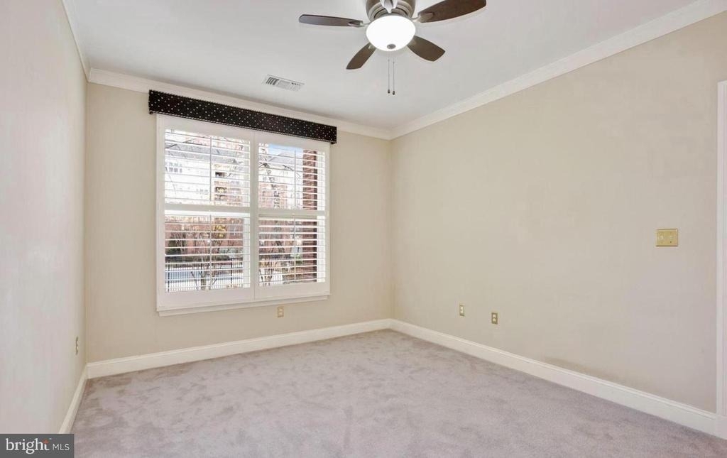 1860 Stratford Park Place - Photo 18