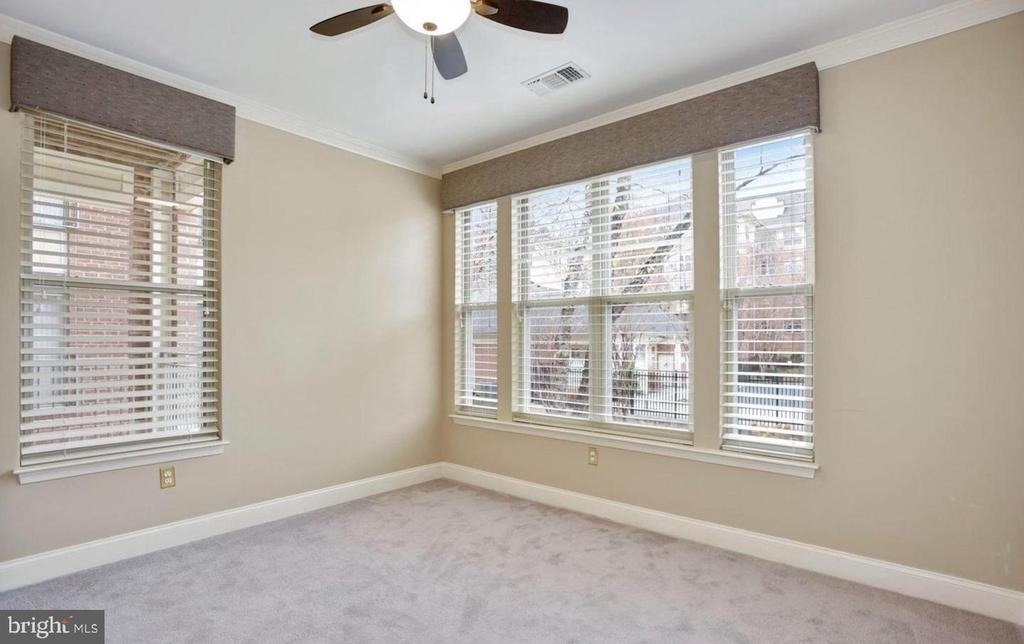 1860 Stratford Park Place - Photo 24