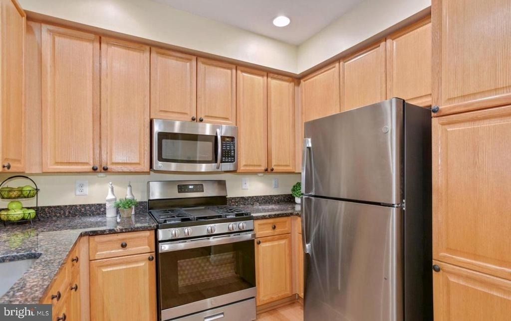 1860 Stratford Park Place - Photo 8