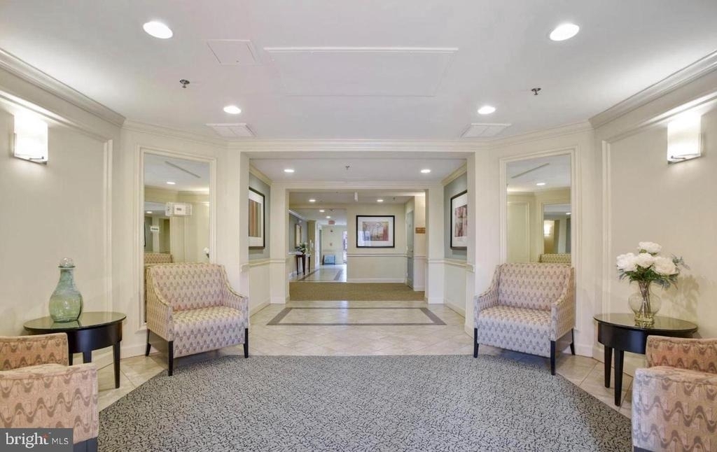 1860 Stratford Park Place - Photo 2