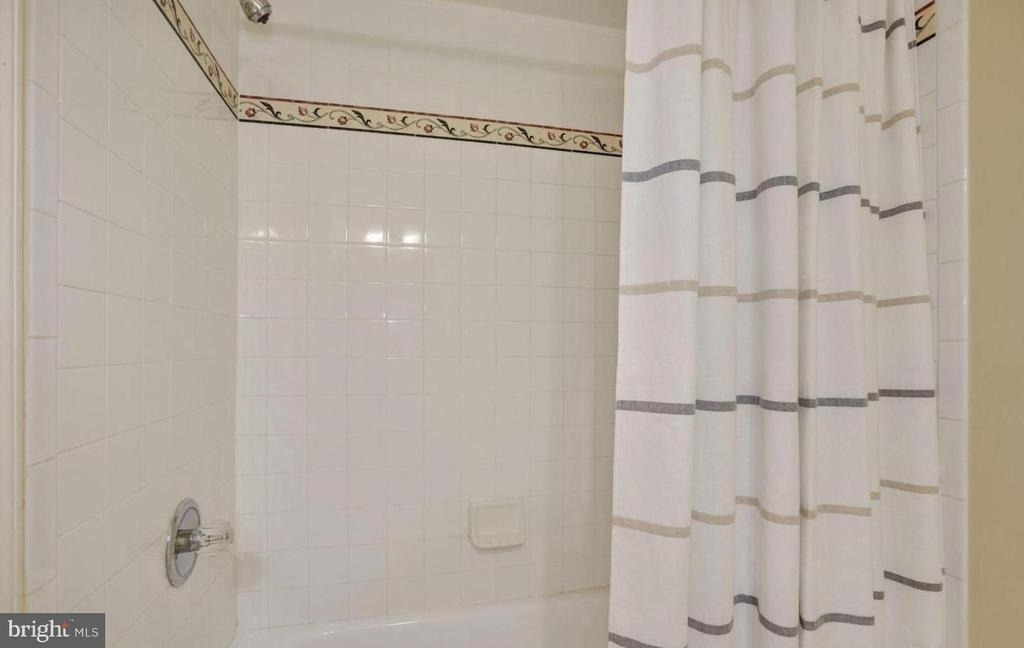1860 Stratford Park Place - Photo 20