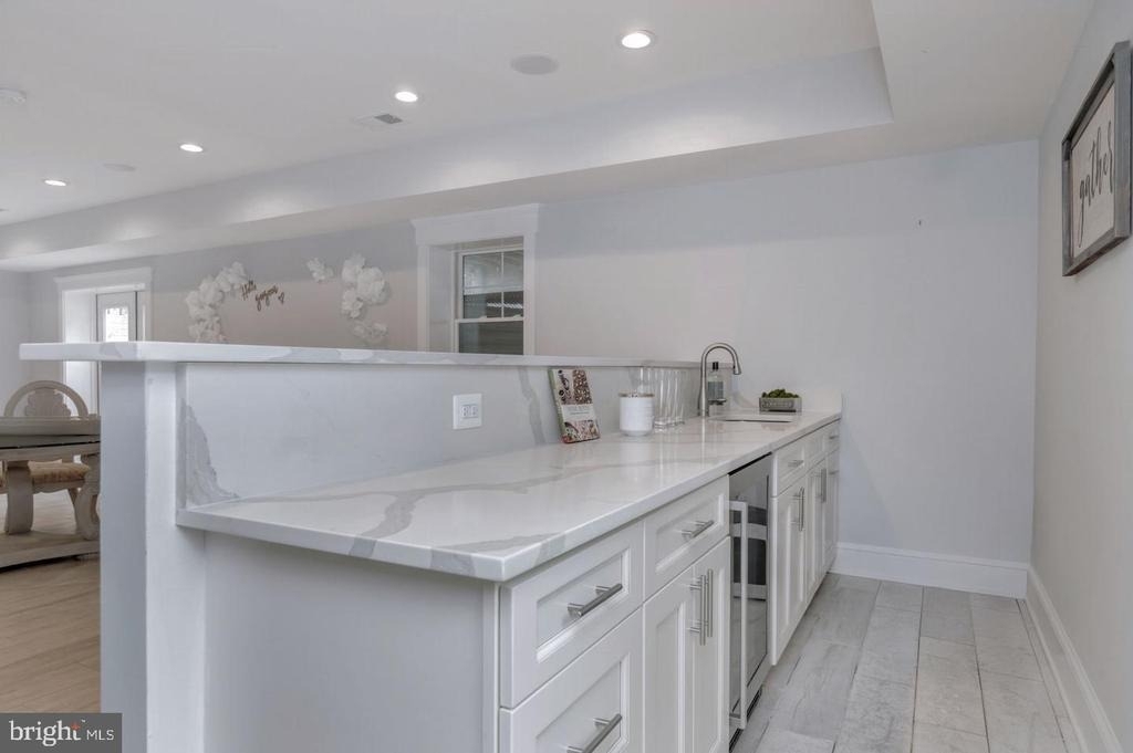 10704 Warwick Avenue - Photo 58