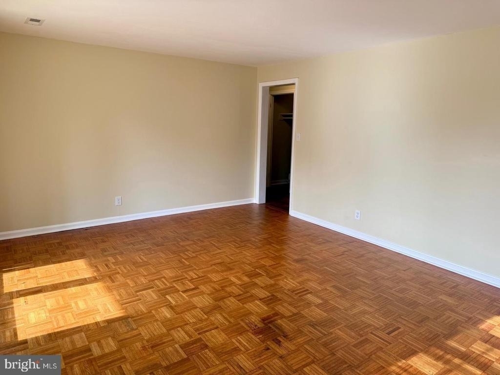 1428 Payne Street - Photo 4