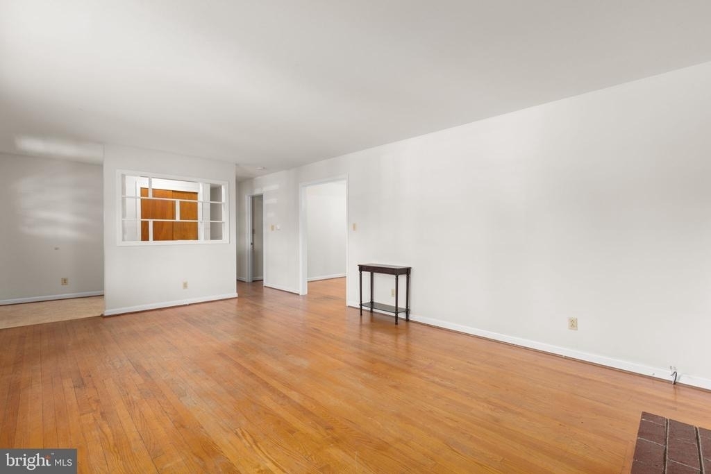 125 Hillcrest Drive - Photo 2