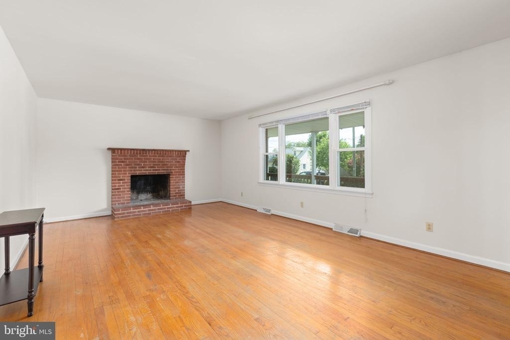 125 Hillcrest Drive - Photo 3