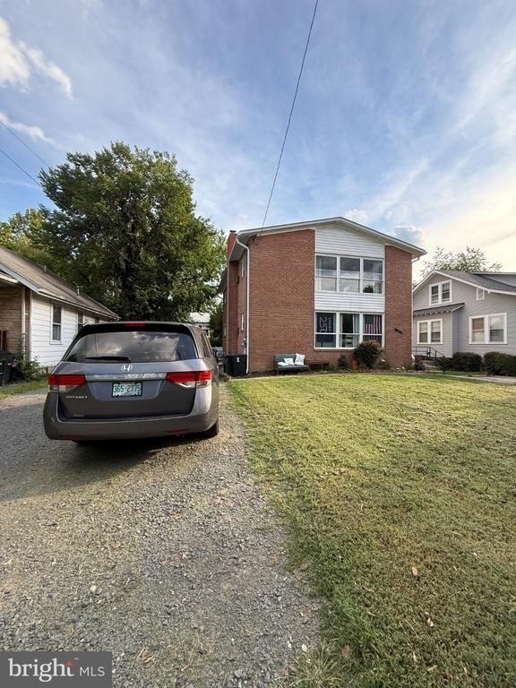 922 19th Street S - Photo 22