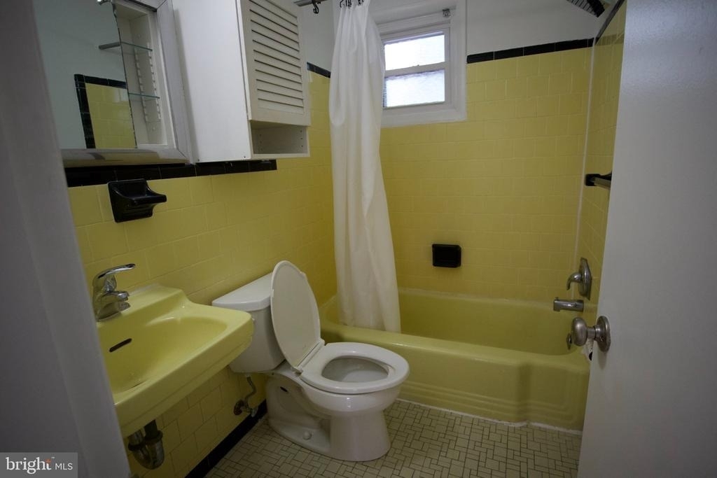 922 19th Street S - Photo 17