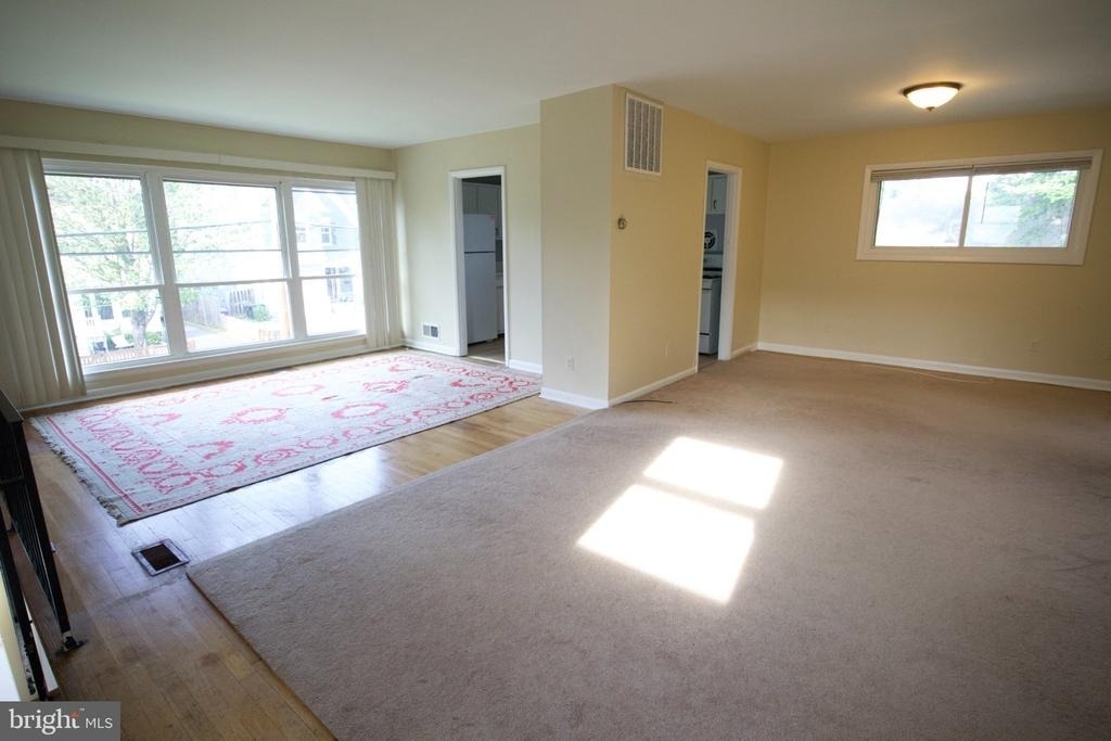 922 19th Street S - Photo 4