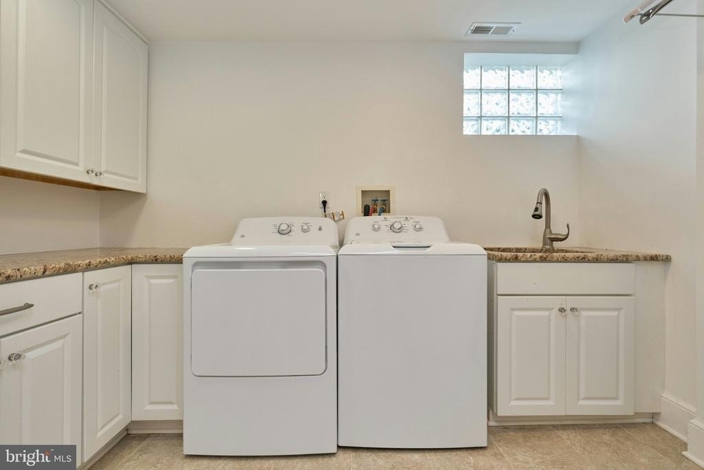 1243 N Stuart Street N - Photo 38
