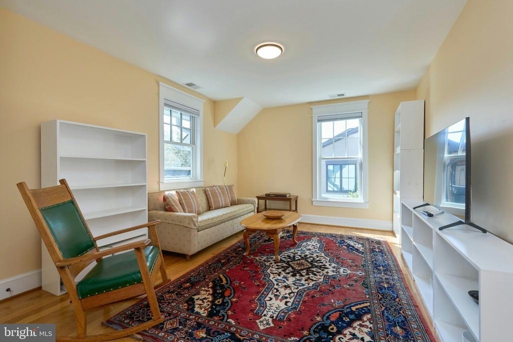 1243 N Stuart Street N - Photo 23