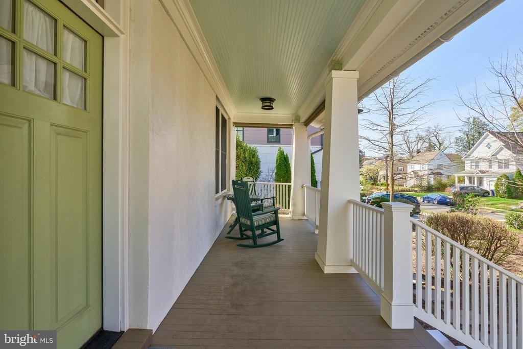 1243 N Stuart Street N - Photo 4