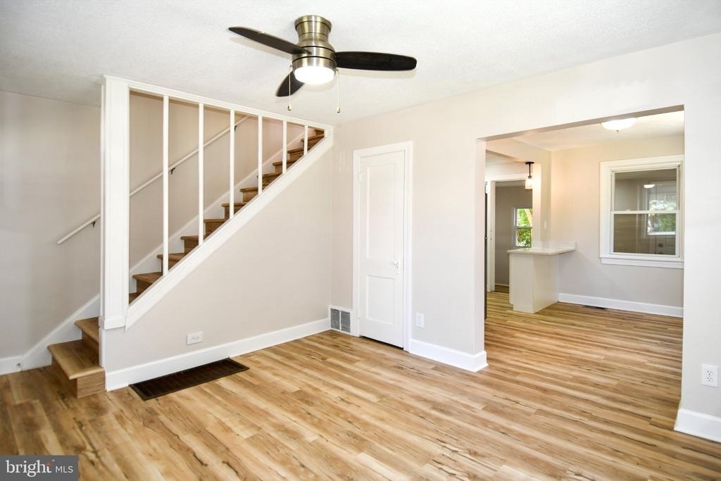 2124 S Oxford Street - Photo 3