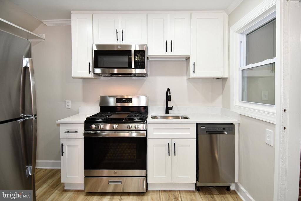 2124 S Oxford Street - Photo 7