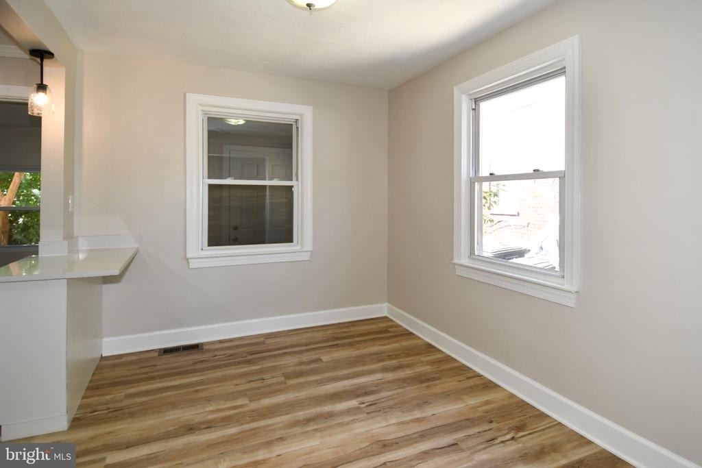 2124 S Oxford Street - Photo 4
