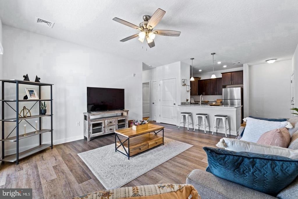 8304 Hudson Court - Photo 9