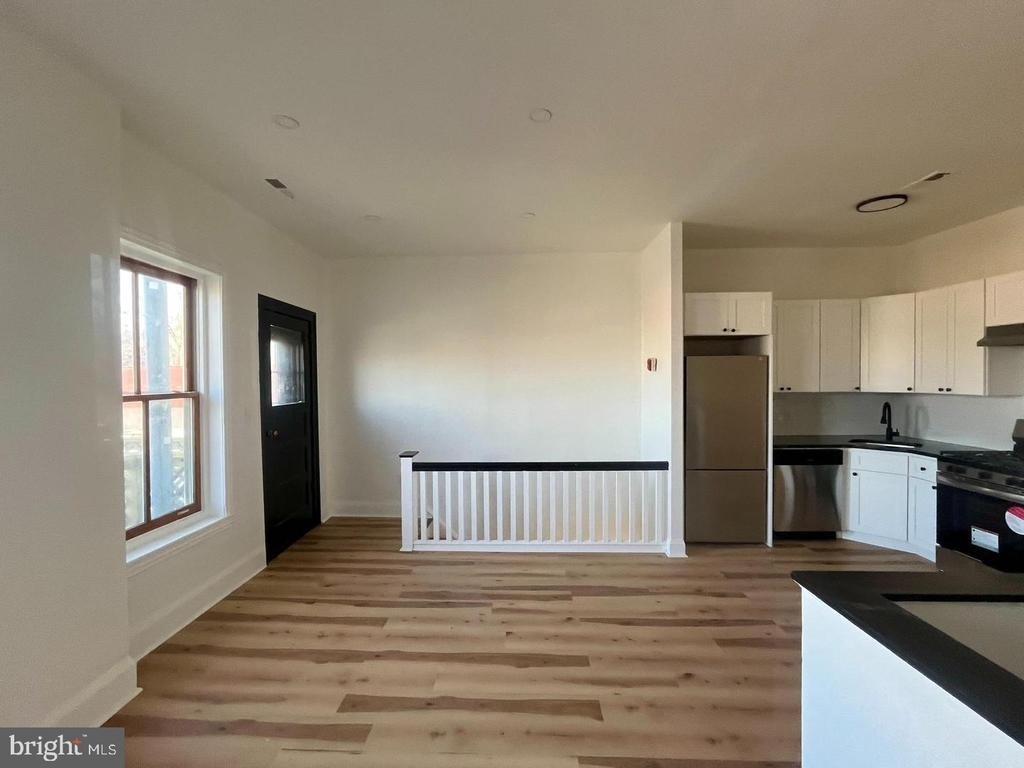 5443 Germantown Avenue - Photo 2