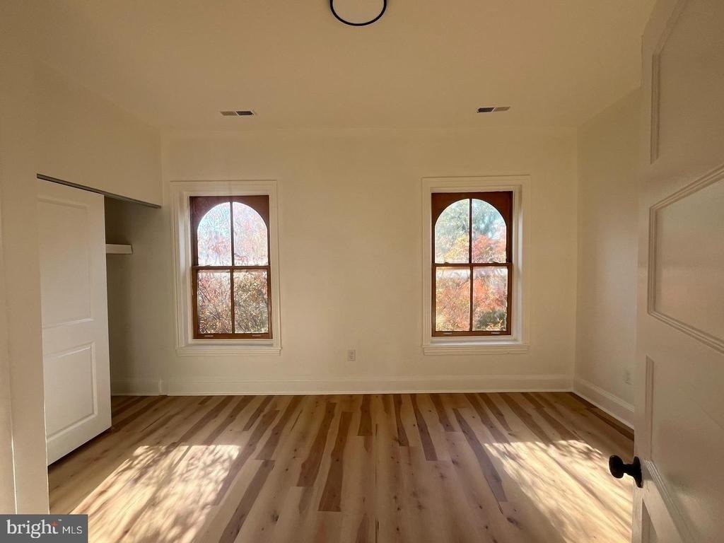 5443 Germantown Avenue - Photo 16