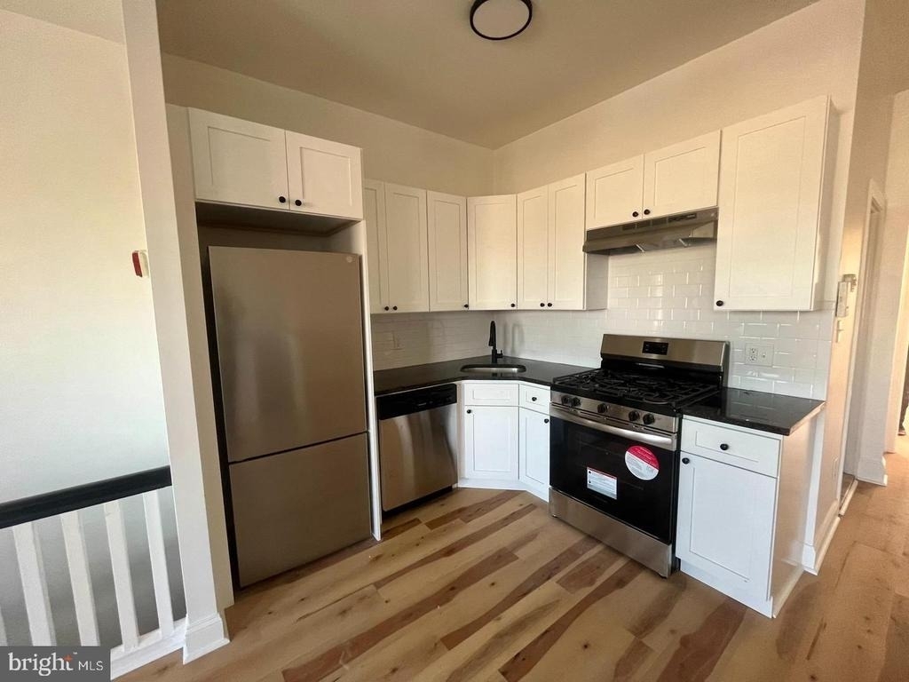 5443 Germantown Avenue - Photo 12