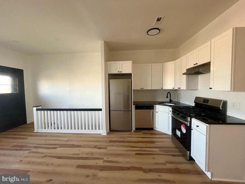 5443 Germantown Avenue - Photo 11