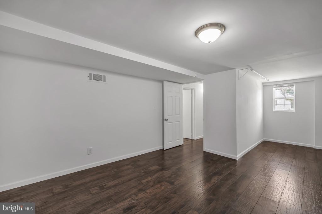 9766 Clark Street - Photo 22