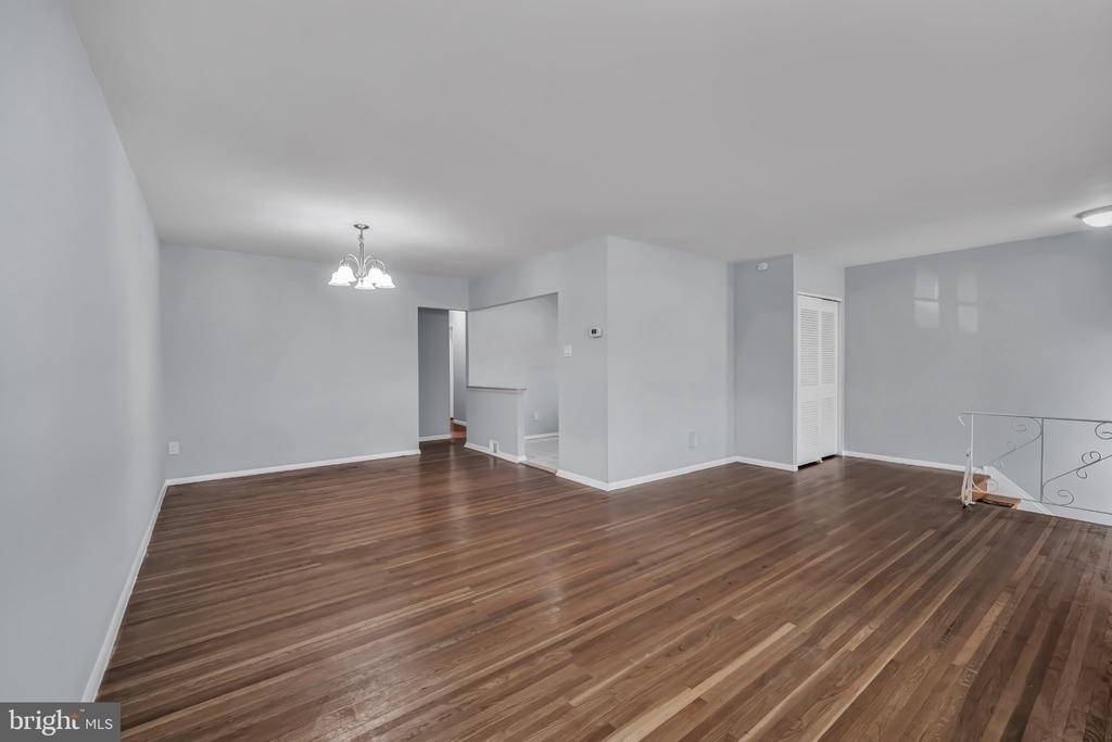 9766 Clark Street - Photo 4