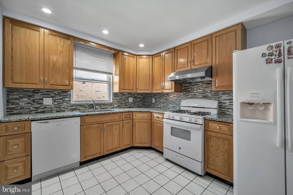 9766 Clark Street - Photo 8