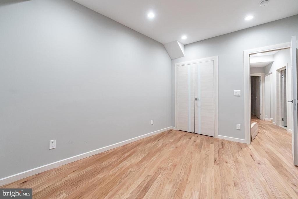 2045 N College Avenue - Photo 12