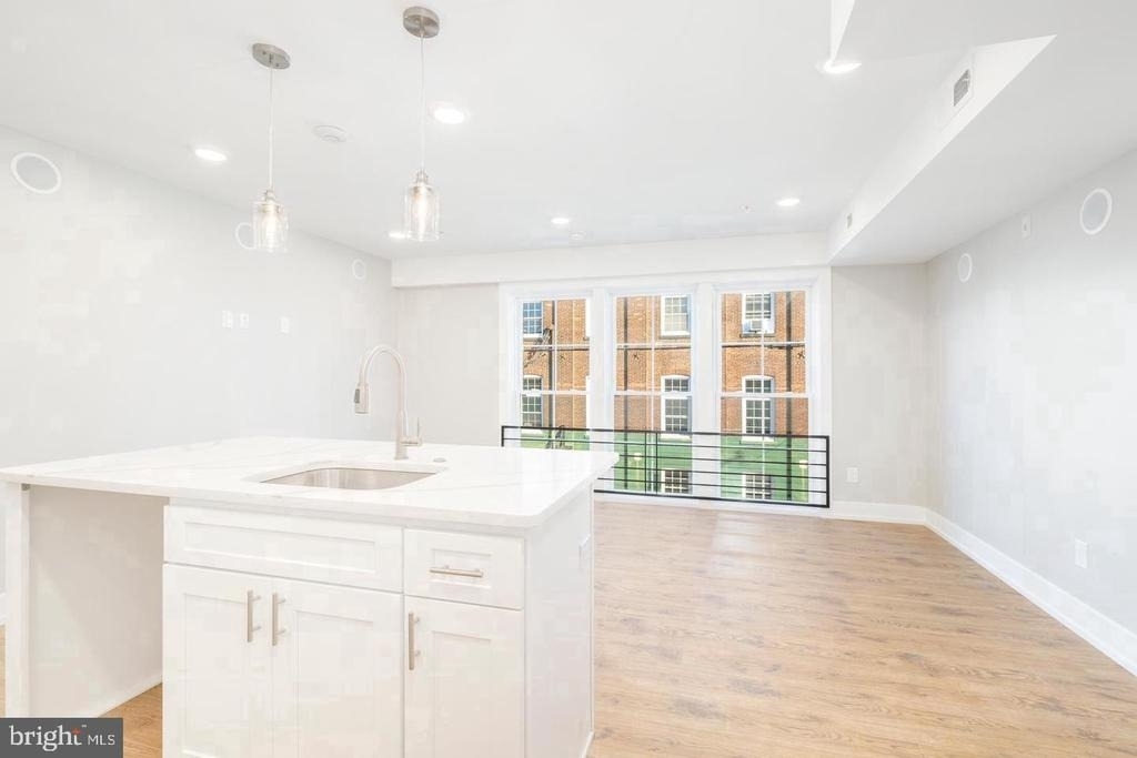 2304 N 9th Street - Photo 2