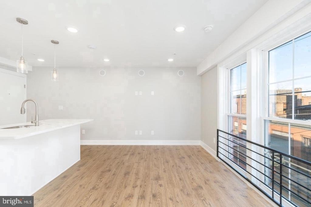 2304 N 9th Street - Photo 1