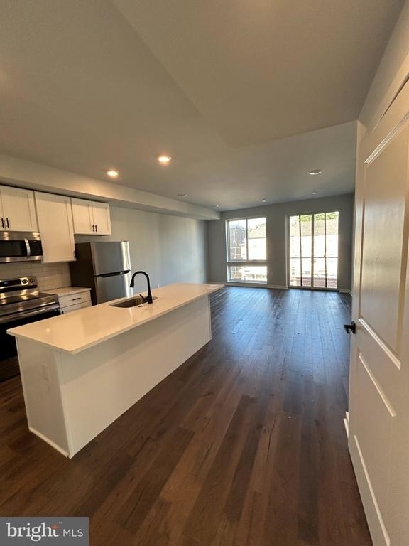 5542 Ridge Avenue - Photo 4