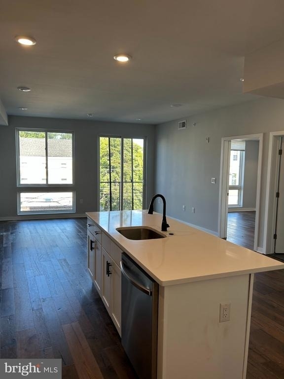 5542 Ridge Avenue - Photo 3