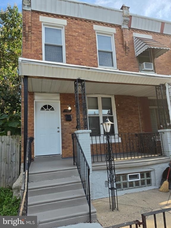 6028 Kershaw Street - Photo 0