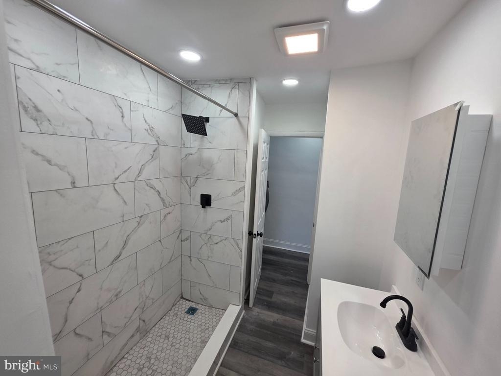 521 N 64th Street - Photo 9