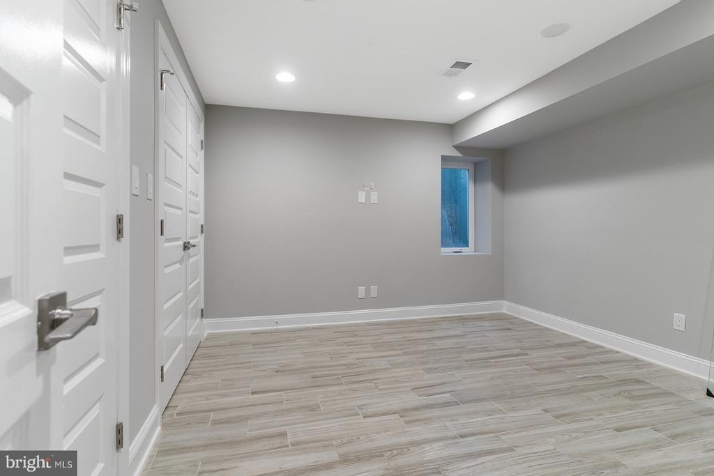 1419 Poplar Street - Photo 24