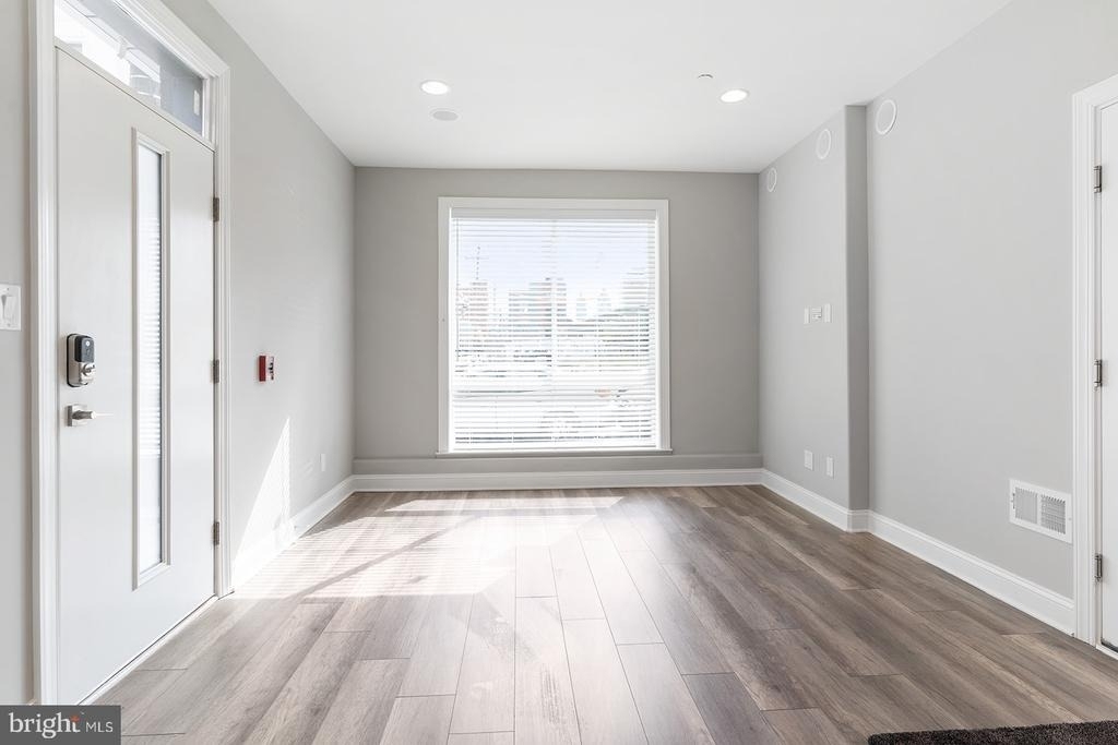 1419 Poplar Street - Photo 3