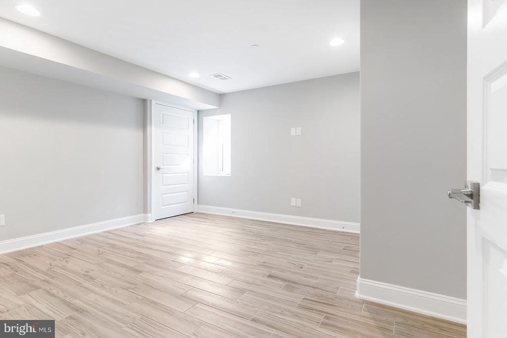 1419 Poplar Street - Photo 18