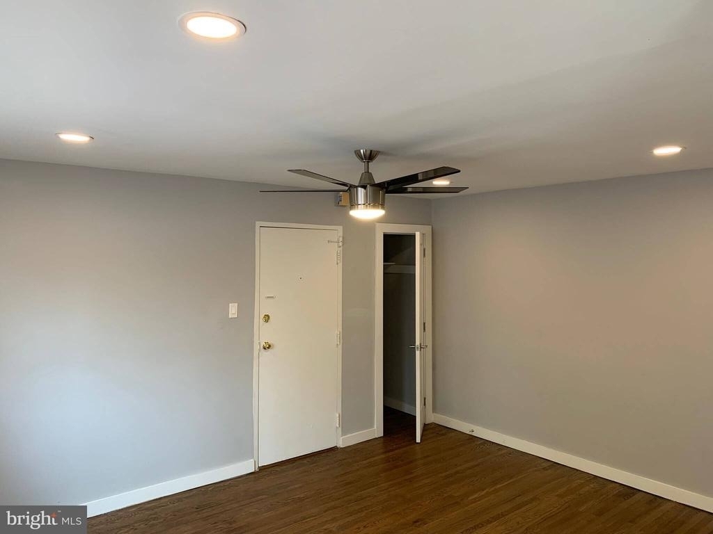 907 E Cliveden Street - Photo 11