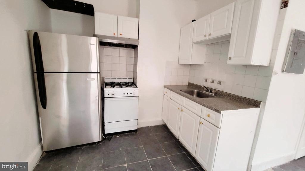 1249 Shackamaxon Street - Photo 3
