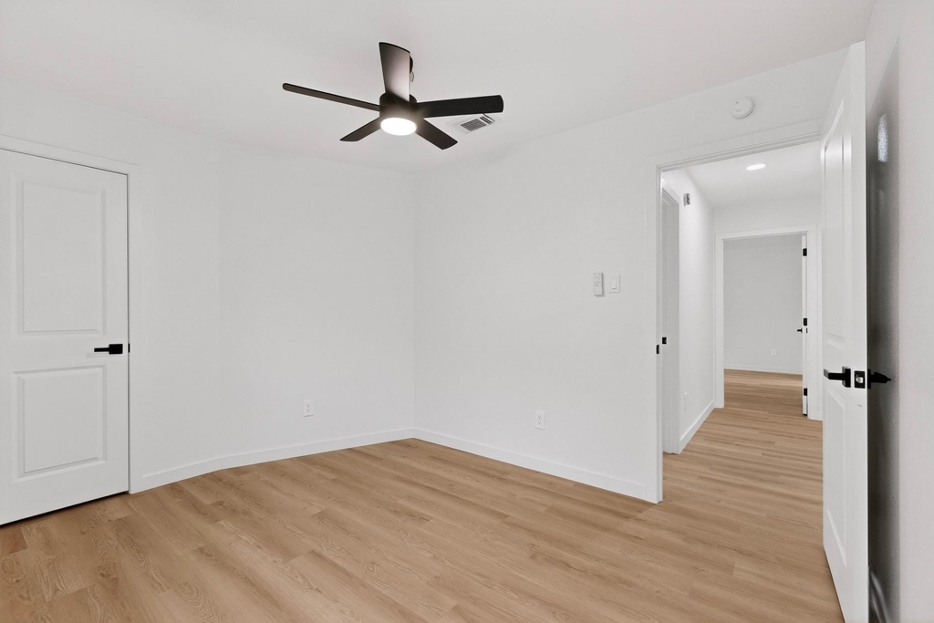 14305 Vandever St - Photo 33