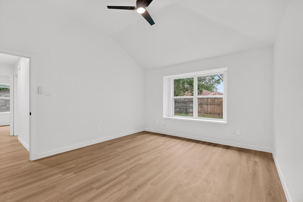 14305 Vandever St - Photo 19
