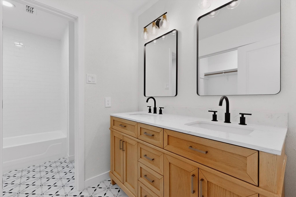 14305 Vandever St - Photo 28