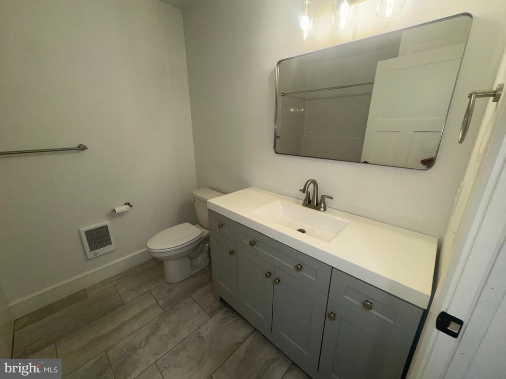 1087 Mount Tom Road - Photo 7