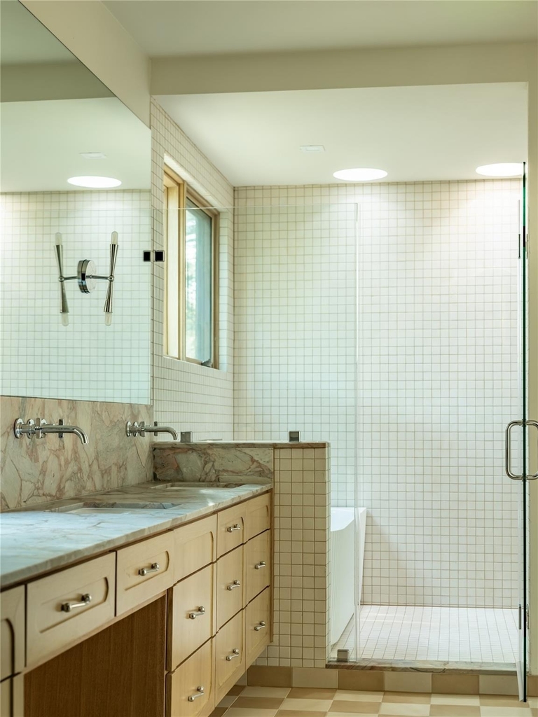 1102 Charlotte St - Photo 29