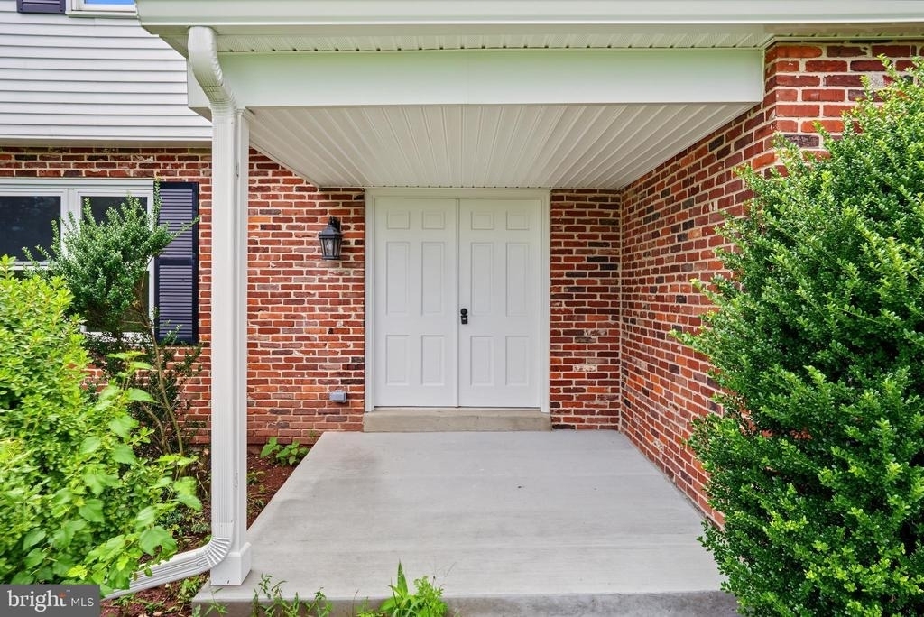 1324 Quarry Hall Road - Photo 2