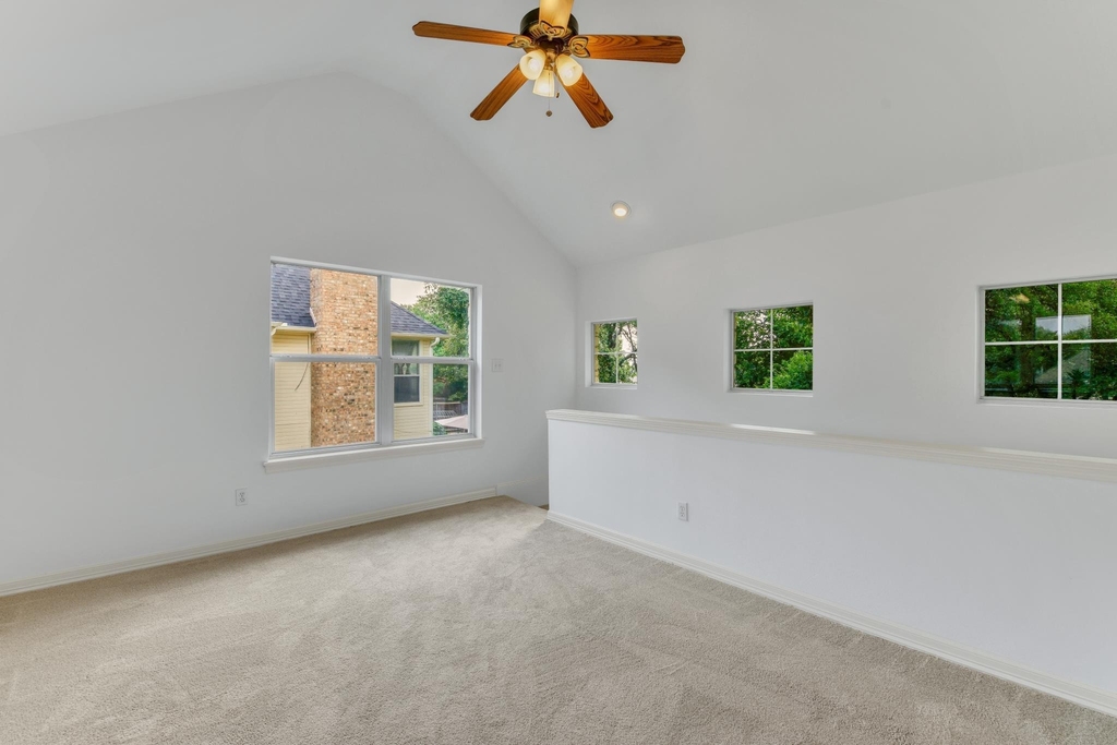 701 Oaklands Dr - Photo 17