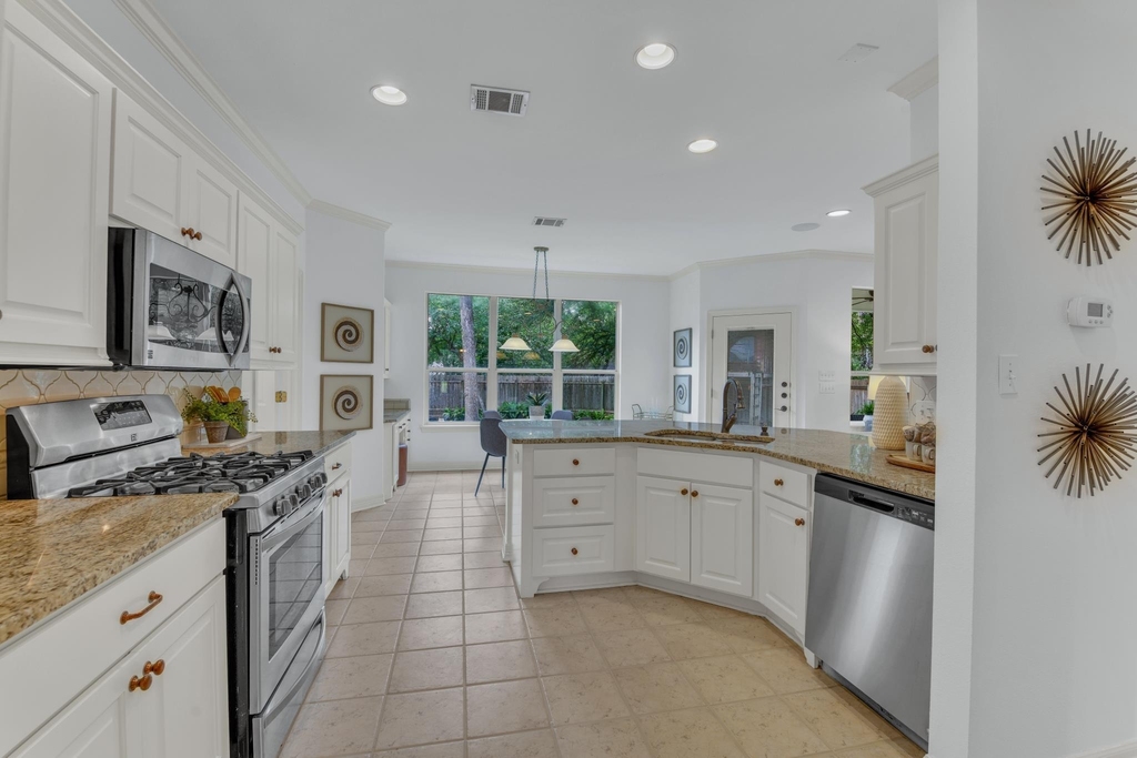 701 Oaklands Dr - Photo 29