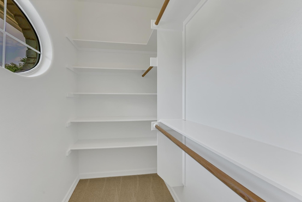 701 Oaklands Dr - Photo 8