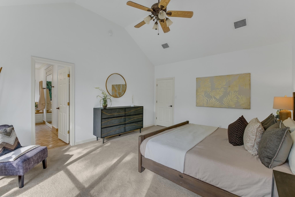 701 Oaklands Dr - Photo 10